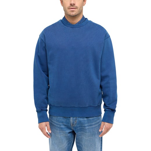 Męska Bluza Nierozpinana Mustang Style Auburn Navy Peony 1016261 5445 ze sklepu YouNeedit.pl w kategorii Bluzy męskie - zdjęcie 186266193