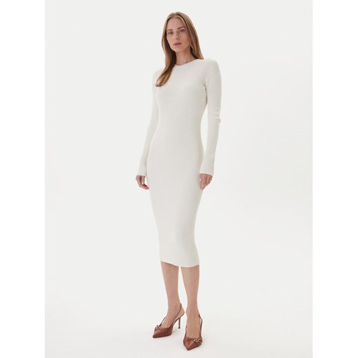 Kontatto Sukienka dzianinowa 3M0829C Écru Slim Fit ze sklepu MODIVO w kategorii Sukienki - zdjęcie 186267503