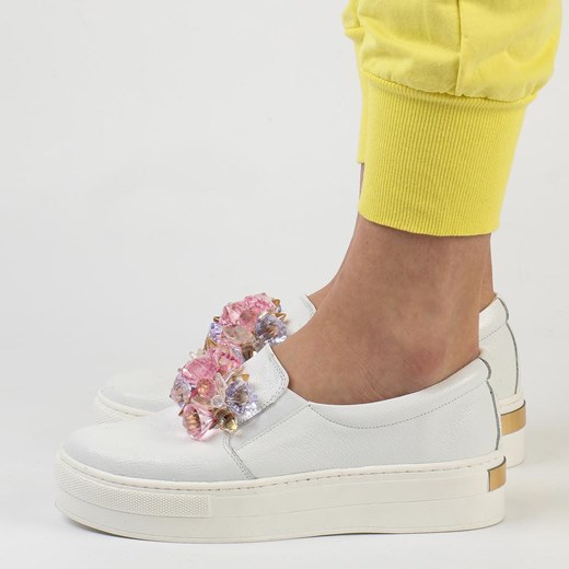 Białe skórzane Polskie półbuty damskie Deoni D126a ze sklepu suzana.pl w kategorii Trampki damskie - zdjęcie 186273472