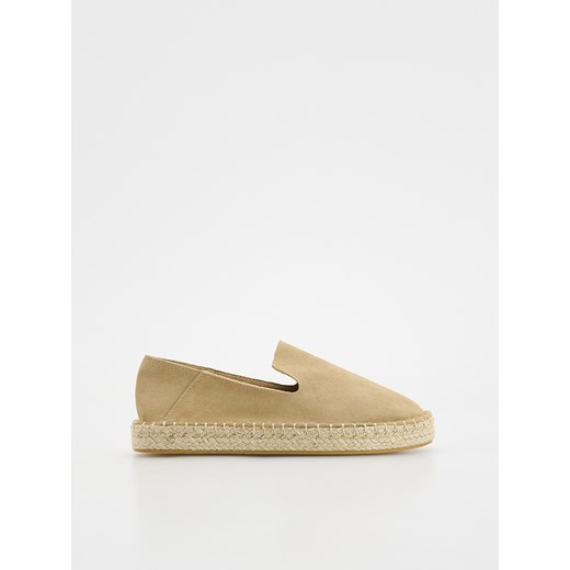 Reserved - Zamszowe espadryle - beżowy ze sklepu Reserved w kategorii Espadryle damskie - zdjęcie 186274283