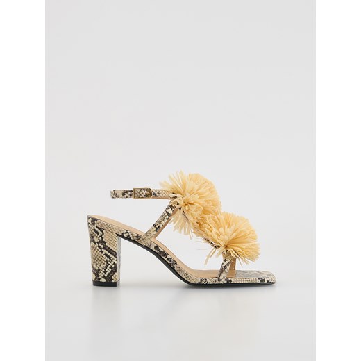 Reserved - Skórzane sandały z pomponami - wielobarwny ze sklepu Reserved w kategorii Sandały damskie - zdjęcie 186274352