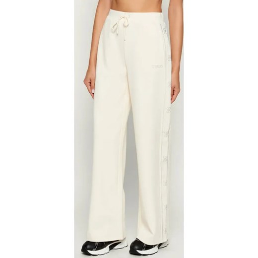 GUESS ACTIVE Spodnie dresowe OCTAVIA | Relaxed fit ze sklepu Gomez Fashion Store w kategorii Spodnie damskie - zdjęcie 186301810