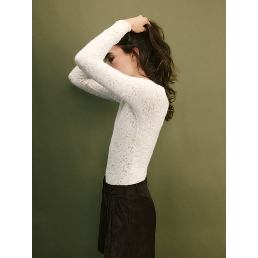 Reserved - Koronkowe body z długimi rękawami - złamana biel ze sklepu Reserved w kategorii Bluzki damskie - zdjęcie 186302793
