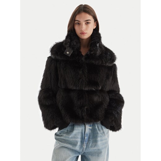 Patrizia Pepe Futro 2O0174 E077 K103 Czarny Regular Fit ze sklepu MODIVO w kategorii Futra damskie - zdjęcie 186304411