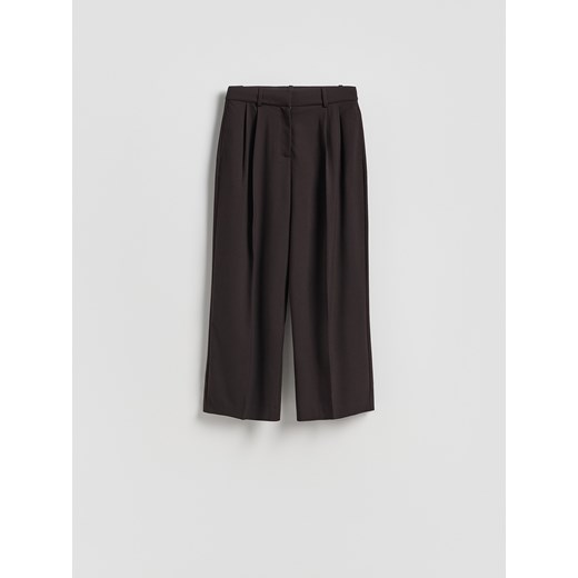 Reserved - Spodnie carrot fit - ciemnobrązowy ze sklepu Reserved w kategorii Spodnie damskie - zdjęcie 186315443