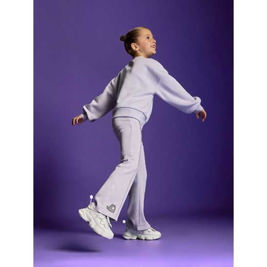 Reserved - Spodnie flare Pusheen - lawendowy ze sklepu Reserved w kategorii Spodnie dziewczęce - zdjęcie 186315502