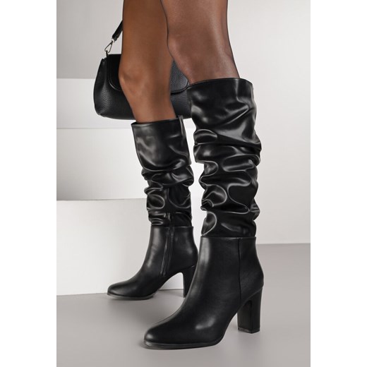 Czarne Marszczone Kozaki na Obcasie Sodvire - id: 399416 - marki born2be - 186315723 Czarne Marszczone Kozaki na Obcasie Sodvire ze sklepu born2be.pl w kategorii Kozaki damskie - zdjęcie 186315723