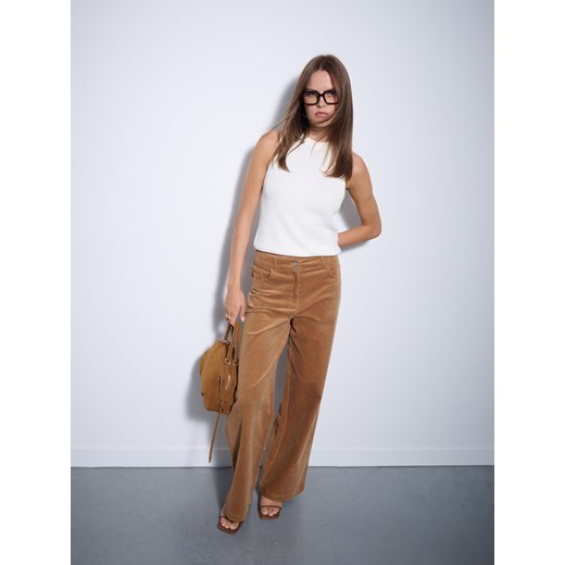 Mohito - Sztruksowe spodnie - beżowy Mohito 34 Mohito