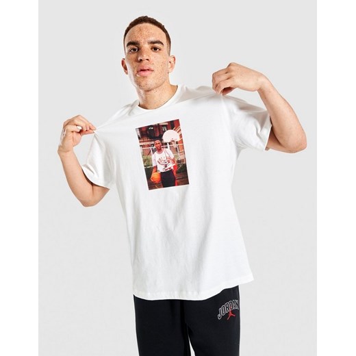 JORDAN T-SHIRT M J BRAND PHOTO SS CREW ze sklepu JD Sports  w kategorii T-shirty męskie - zdjęcie 186320594