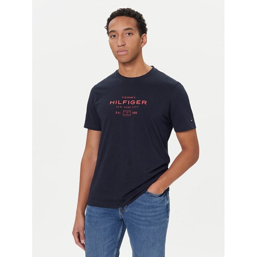Tommy Hilfiger T-Shirt Stack Graphic MW0MW40002 Granatowy Regular Fit ze sklepu MODIVO w kategorii T-shirty męskie - zdjęcie 186323311