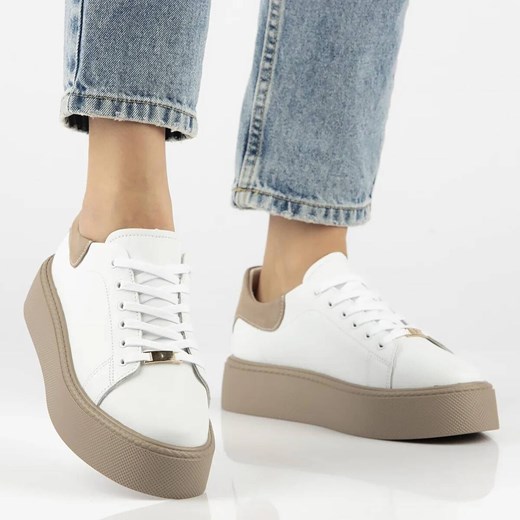 Skórzane sneakersy damskie na platformie - Filippo DP6119/24, białe ze sklepu ulubioneobuwie w kategorii Buty sportowe damskie - zdjęcie 186338102