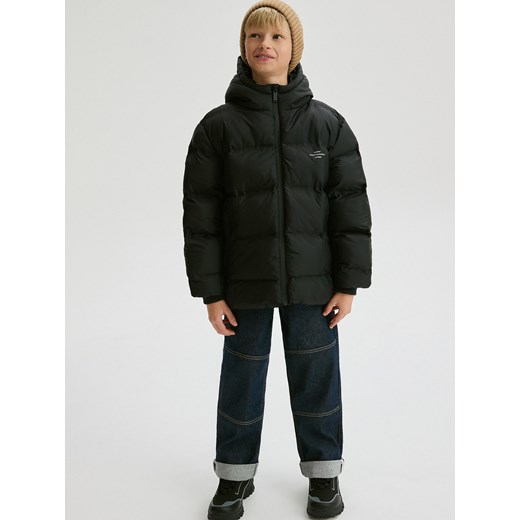 Reserved - Ocieplana kurtka z kapturem - czarny ze sklepu Reserved w kategorii Kurtki chłopięce - zdjęcie 186339514