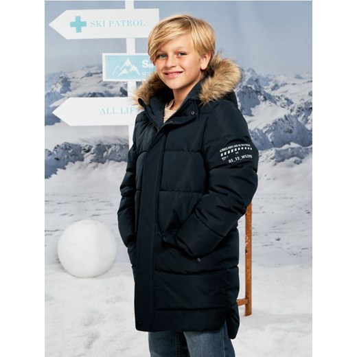 Sinsay - Kurtka ocieplana z kapturem - granatowy - id: 466FC-59X - marki Sinsay - 186343024 Sinsay - Kurtka ocieplana z kapturem - granatowy ze sklepu Sinsay w kategorii Kurtki chłopięce - zdjęcie 186343024