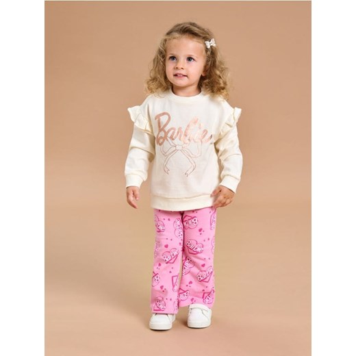 Sinsay - Bluza crewneck Barbie - kremowy - id: 588GK-01X - marki Sinsay - 186343041 Sinsay - Bluza crewneck Barbie - kremowy ze sklepu Sinsay w kategorii Bluzy i swetry - zdjęcie 186343041