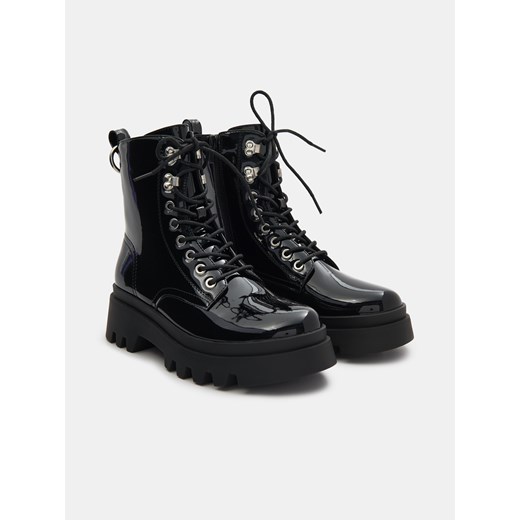 Sinsay - Lakierowane botki - czarny Sinsay 36 Sinsay