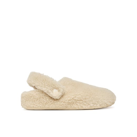 Crocs Kapcie Classic Cozzzy 209386 Biały ze sklepu MODIVO w kategorii Kapcie damskie - zdjęcie 186345581