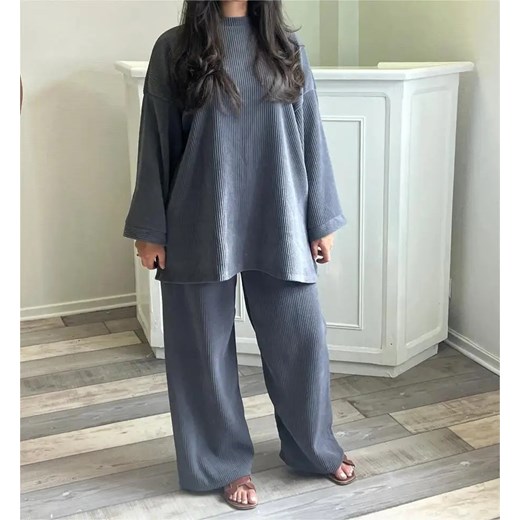 Damski komplet z długą bluzką - Szary S ze sklepu Intimica.pl w kategorii Komplety i garnitury damskie - zdjęcie 186354252