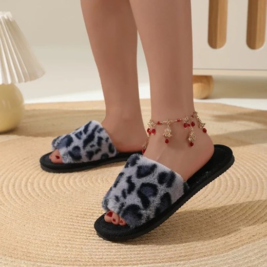 Kapcie w panterkę - Szary 36-37 ze sklepu Intimica.pl w kategorii Kapcie damskie - zdjęcie 186358471