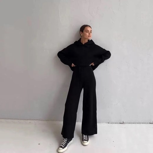 Komplet odzieży z kapturem - Czarny S ze sklepu Intimica.pl w kategorii Komplety i garnitury damskie - zdjęcie 186360192