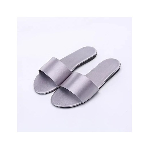 Satynowe kapcie - Szary 36 ze sklepu Intimica.pl w kategorii Kapcie damskie - zdjęcie 186366110