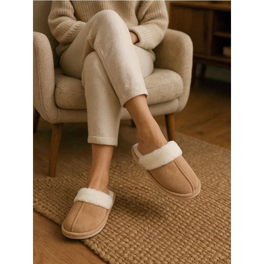 Sinsay - Kapcie ze sztucznym futerkiem - beżowy ze sklepu Sinsay w kategorii Kapcie damskie - zdjęcie 186380714