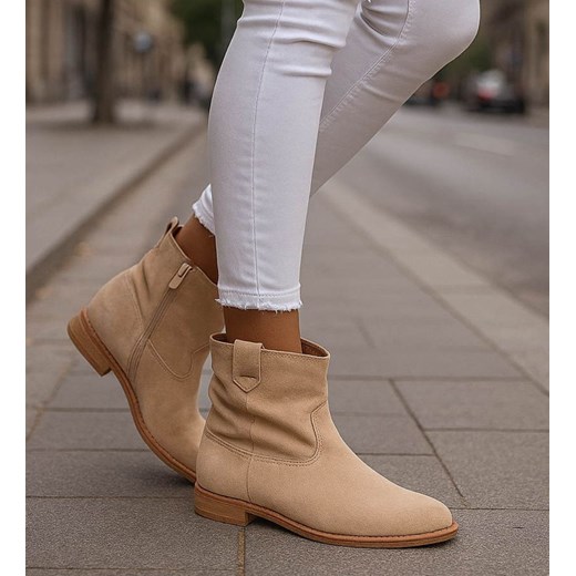 Zamszowe botki damskie na niskim koturnie Beżowe /A5-3+H2 12518 KH T266/ ze sklepu Pantofelek24.pl w kategorii Botki - zdjęcie 186384182