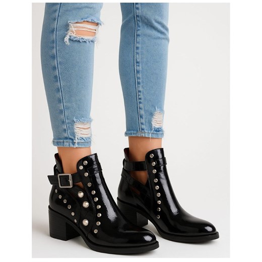 Czarne botki lakierowane na niskim obcasie /F2-1 15233 T187/ ze sklepu Pantofelek24.pl w kategorii Botki - zdjęcie 186385271