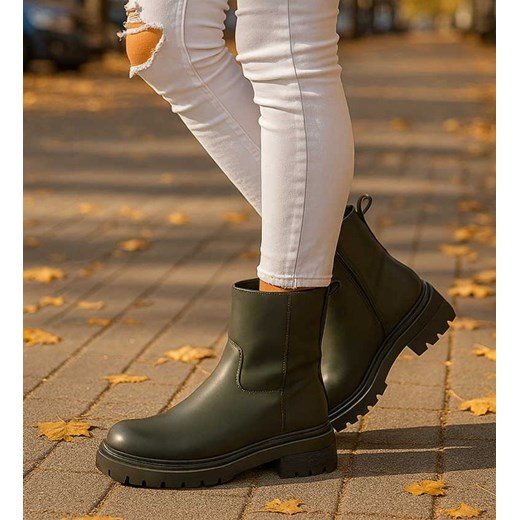 Zielone botki damskie na płaskim obcasie /F8-1 18263 W187 +H2/ ze sklepu Pantofelek24.pl w kategorii Botki - zdjęcie 186386650