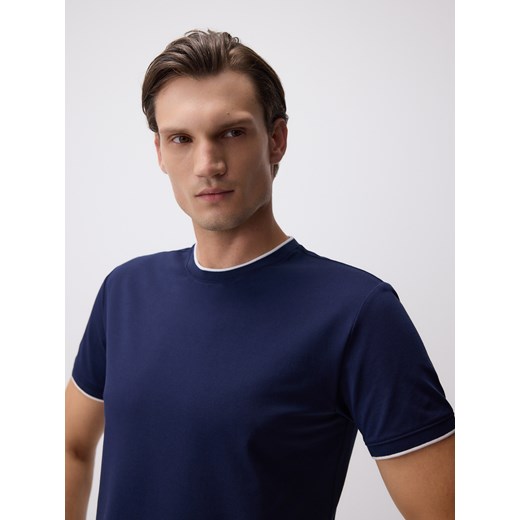 Reserved - T-shirt regular z merceryzowaną bawełną - granatowy ze sklepu Reserved w kategorii T-shirty męskie - zdjęcie 186388053