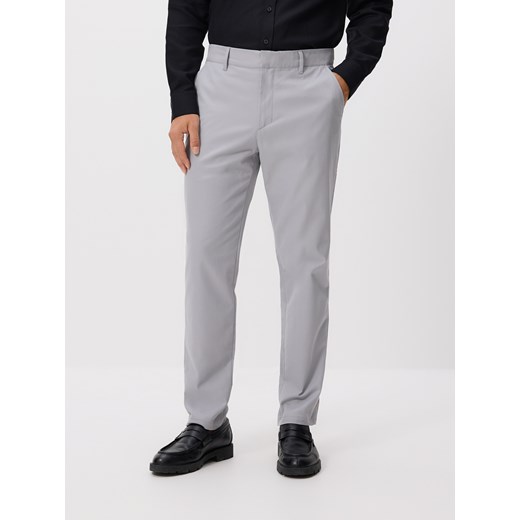 Reserved - Spodnie chino slim fit - jasnoszary ze sklepu Reserved w kategorii Spodnie męskie - zdjęcie 186397600