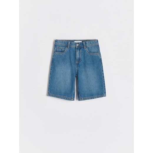 Reserved - Jeansowe szorty - niebieski ze sklepu Reserved w kategorii Spodenki chłopięce - zdjęcie 186400302