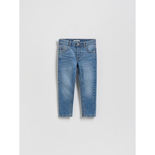 Reserved - Elastyczne jeansy regular - niebieski ze sklepu Reserved w kategorii Spodnie chłopięce - zdjęcie 186400963