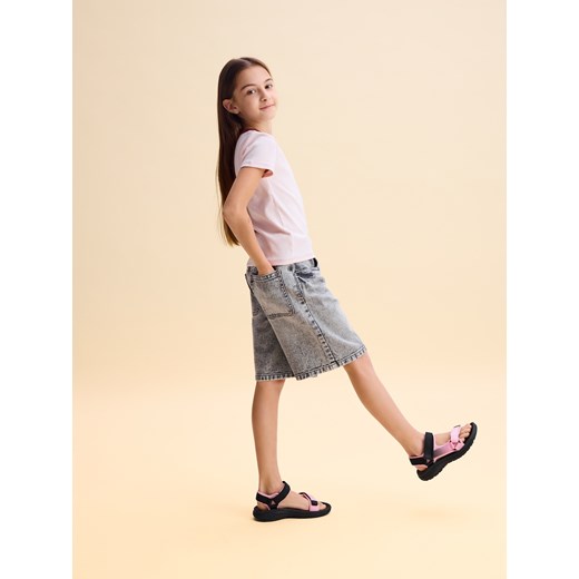 Reserved - Jeansowe bermudy - jasnoszary ze sklepu Reserved w kategorii Spodenki dziewczęce - zdjęcie 186401500