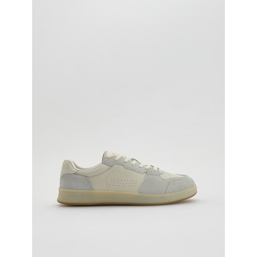 Reserved - Skórzane sneakersy - biały ze sklepu Reserved w kategorii Buty sportowe męskie - zdjęcie 186405971