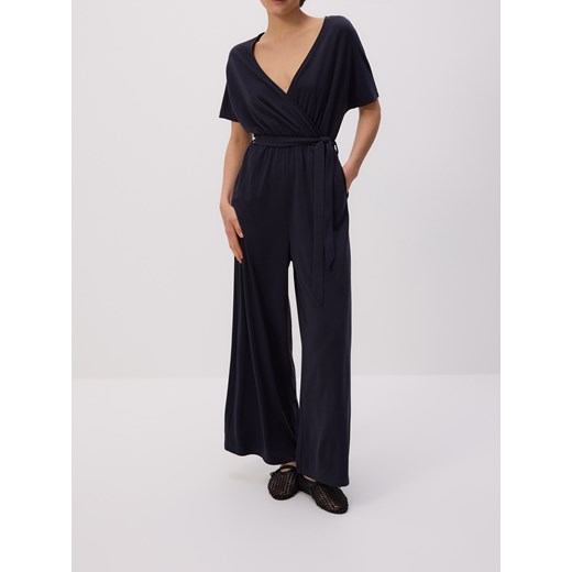 Reserved - Kombinezon z modalem - granatowy ze sklepu Reserved w kategorii Kombinezony damskie - zdjęcie 186407400