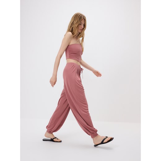 Reserved - Spodnie jogger z modalem - jasnofioletowy ze sklepu Reserved w kategorii Spodnie damskie - zdjęcie 186407592