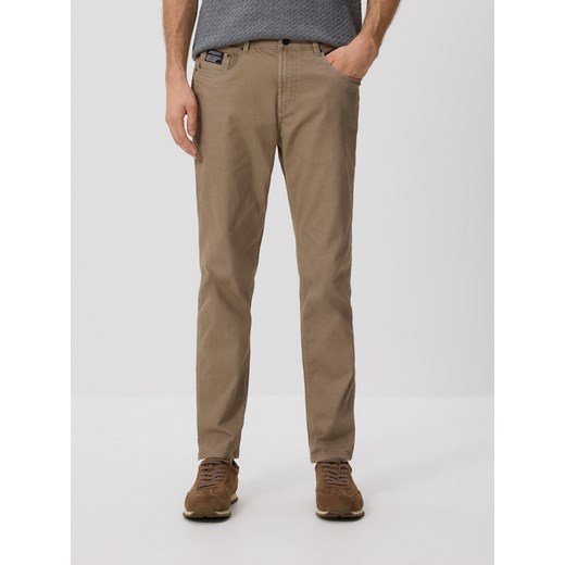 Reserved - Spodnie Slim fit - brązowy ze sklepu Reserved w kategorii Spodnie męskie - zdjęcie 186410971