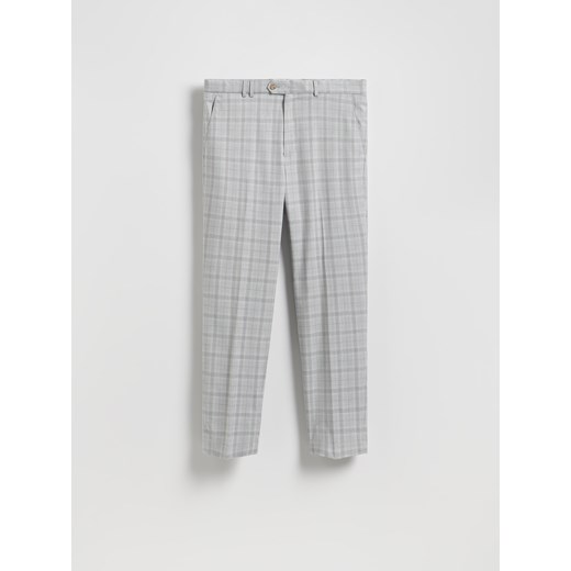 Reserved - Spodnie garniturowe z dodatkiem wiskozy - jasnoszary ze sklepu Reserved w kategorii Spodnie męskie - zdjęcie 186412383