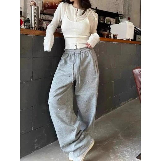 Damskie dresy z kryształkami - Szary S ze sklepu Intimica.pl w kategorii Spodnie damskie - zdjęcie 186416133