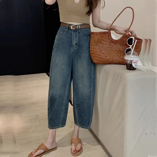 Jeansy damskie o beczkowatym kroju - Niebieski S ze sklepu Intimica.pl w kategorii Jeansy damskie - zdjęcie 186417751