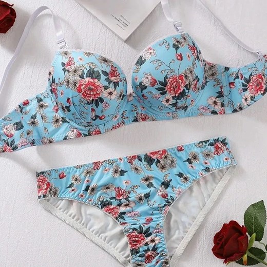 Komplet bielizny z motywem kwiatów - Niebieski S ze sklepu Intimica.pl w kategorii Komplety bielizny damskiej - zdjęcie 186419062