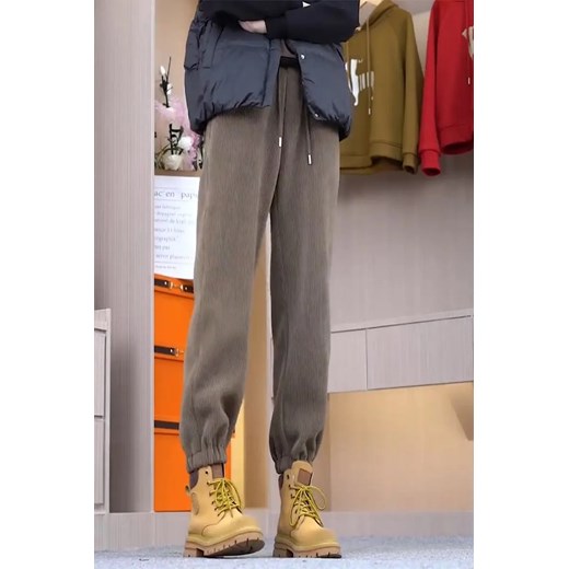 Ocieplane dresy damskie z futerkiem - Beżowy M ze sklepu Intimica.pl w kategorii Spodnie damskie - zdjęcie 186421320