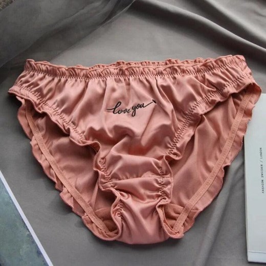 Satynowe figi z napisem - Różowy S/M ze sklepu Intimica.pl w kategorii Majtki damskie - zdjęcie 186422824