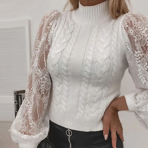 Sweter damski z golfem i koronkowymi bufkami - Biały M ze sklepu Intimica.pl w kategorii Swetry damskie - zdjęcie 186424874