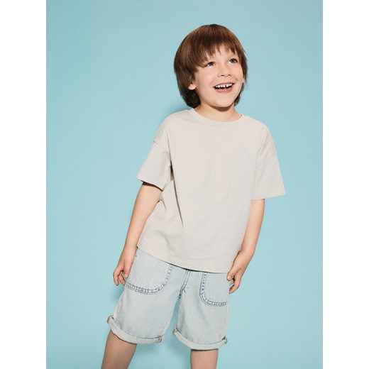 Reserved - Jeansowe szorty - niebieski ze sklepu Reserved w kategorii Spodenki chłopięce - zdjęcie 186430231