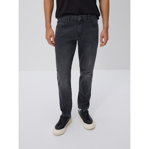 Reserved - Jeansy slim z efektem sprania - szary ze sklepu Reserved w kategorii Jeansy męskie - zdjęcie 186432233