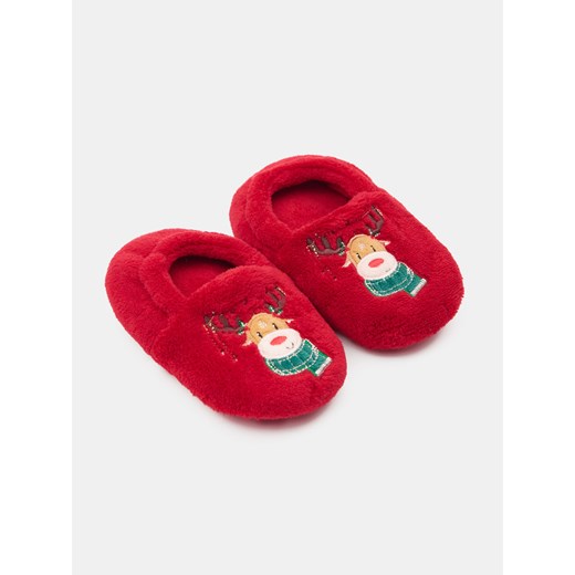 Sinsay - Kapcie z haftowanym reniferem - czerwony Sinsay 20/21 Sinsay