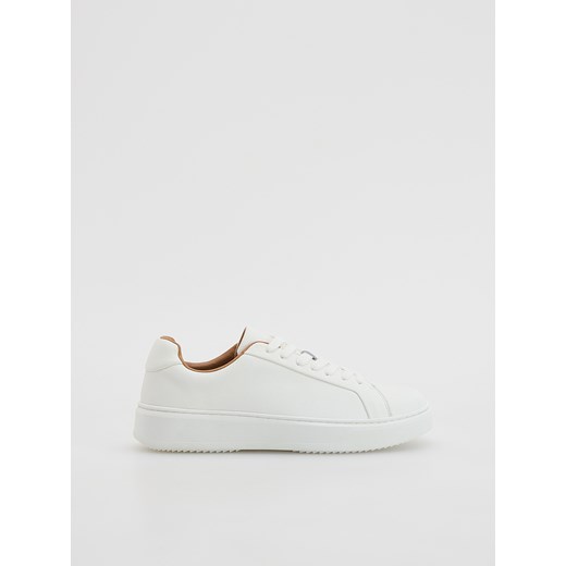 Reserved - Skórzane sneakersy - biały ze sklepu Reserved w kategorii Buty sportowe męskie - zdjęcie 186439663