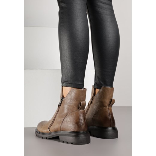 Jasnobrązowe Asymetryczne Botki Zdobione Suwakiem i Wycięciami w Cholewce Balles 36 born2be.pl