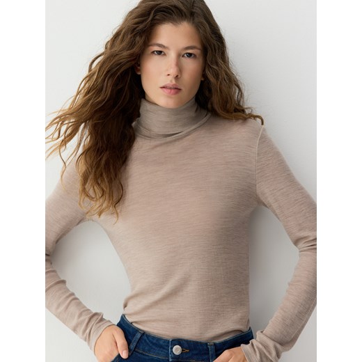 Reserved - Golf z wełny merino - beżowy ze sklepu Reserved w kategorii Swetry damskie - zdjęcie 186445090